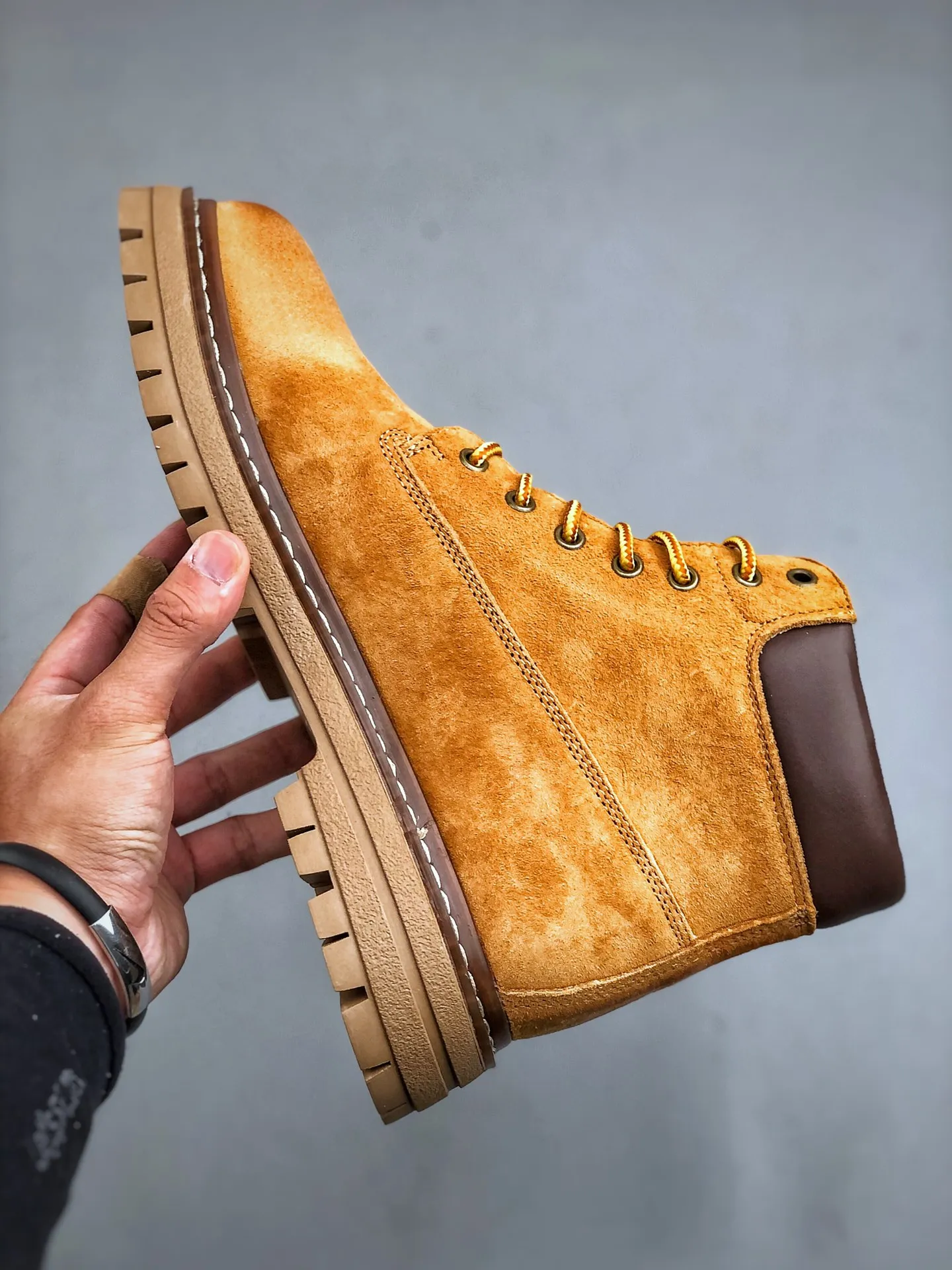 Local self-pickup💰560 supports store release. New goods🚀#Timberland Timberland/Timberland classic outdoor casual rhubarb boots series. Guangdong factory quality. Original box and original packaging. The fabric is made of Italian 🇮🇹 top-grade frosted fine-grained cowhide. It is paired with anti-odor and anti-corrosion genuine leather latex insoles to give you a perfect wearing experience. The quality is exquisite and durable. A must-have for sportsmen. Specializes in not looking handsome. High-quality and first-class foot feel. Size: 39 -44 (leather shoe size)